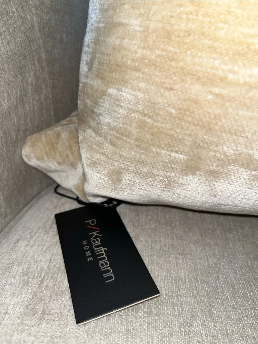 1-NWT P/Kaufmann luxe Champagne velvet luxury decorative pillow